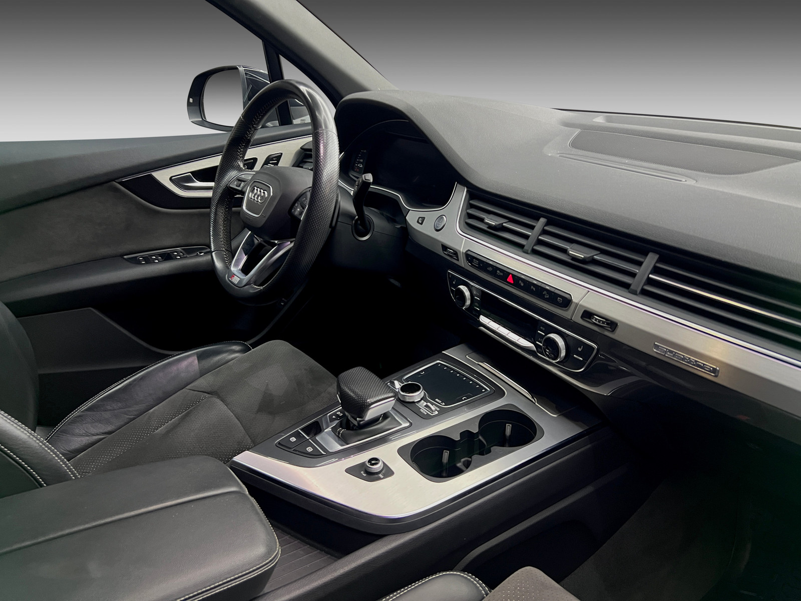 AUDI Q7 E TRON S-Line   image14