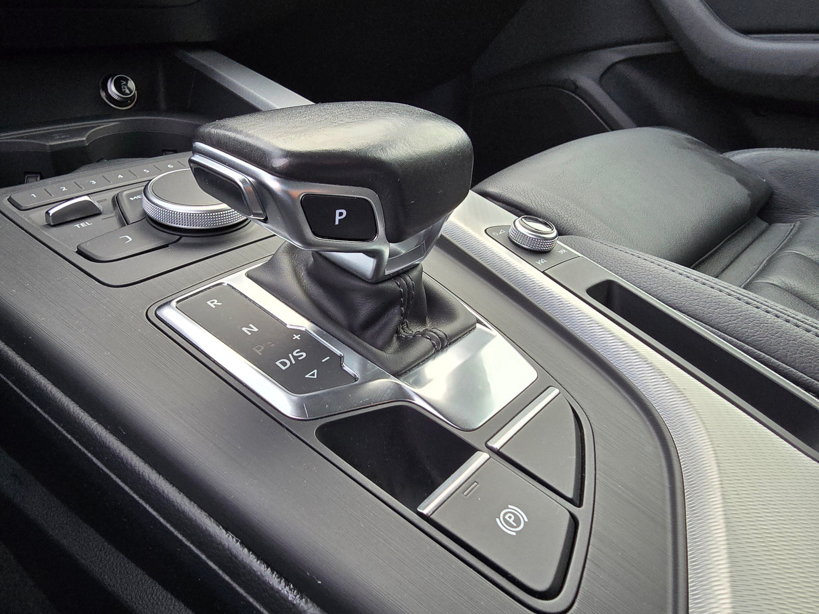 Audi A4   image15