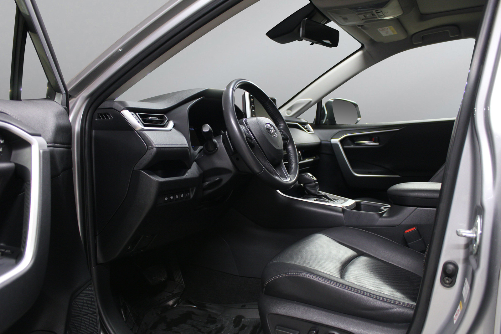 Toyota RAV4   image15