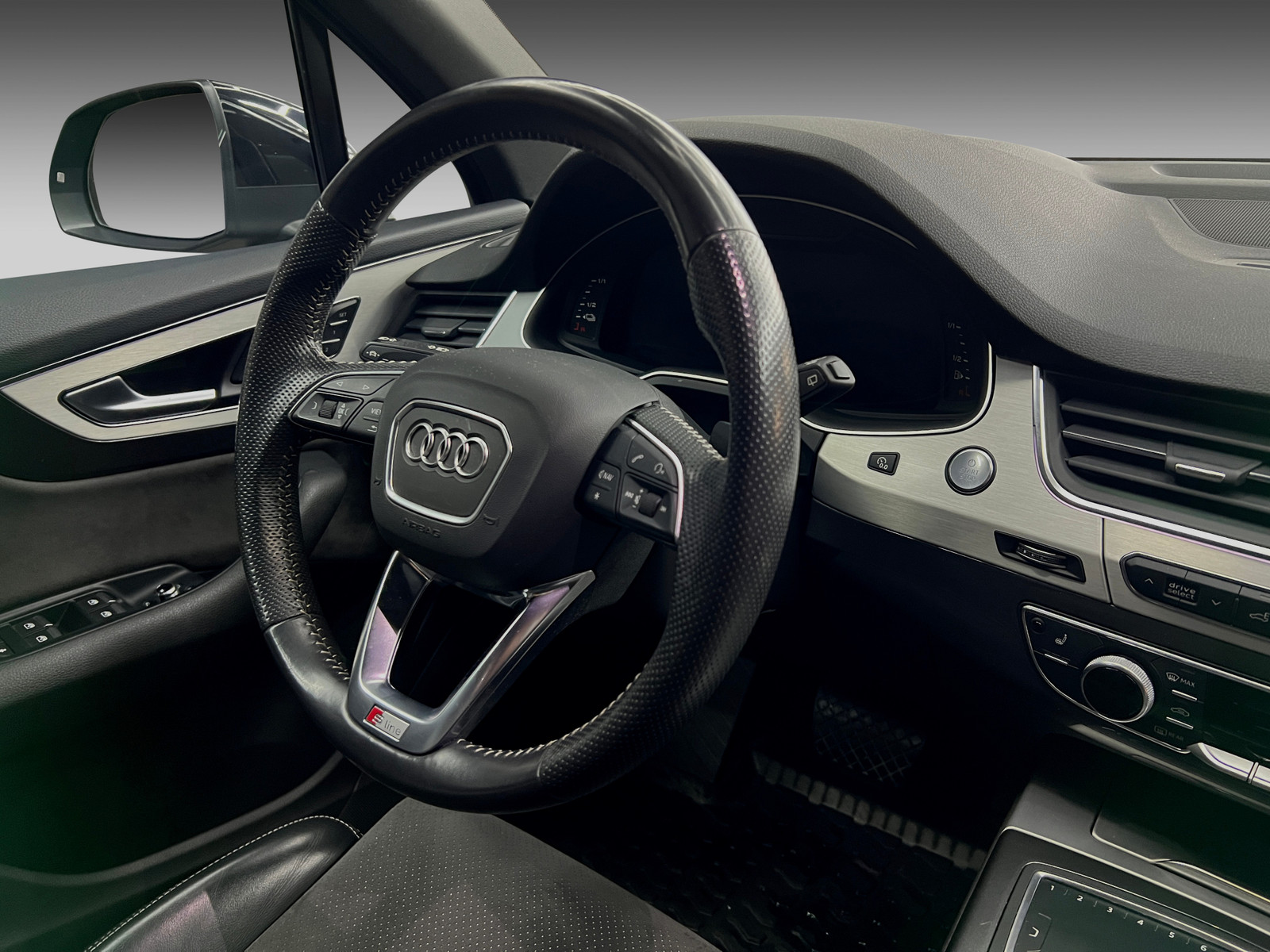 AUDI Q7 E TRON S-Line   image15