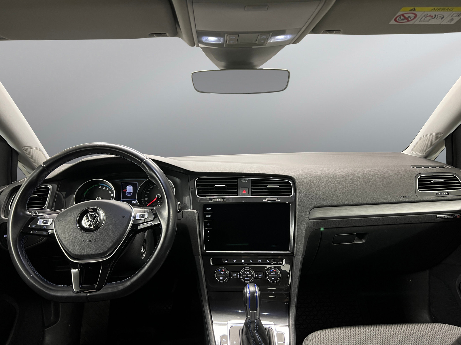 Volkswagen Golf   image15