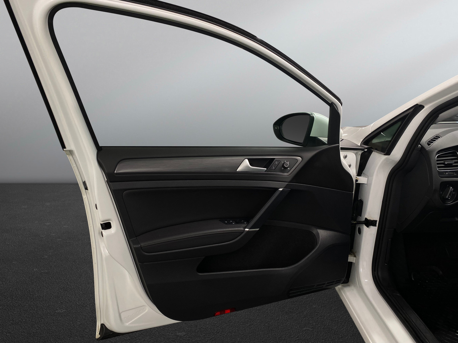 Volkswagen Golf   image15