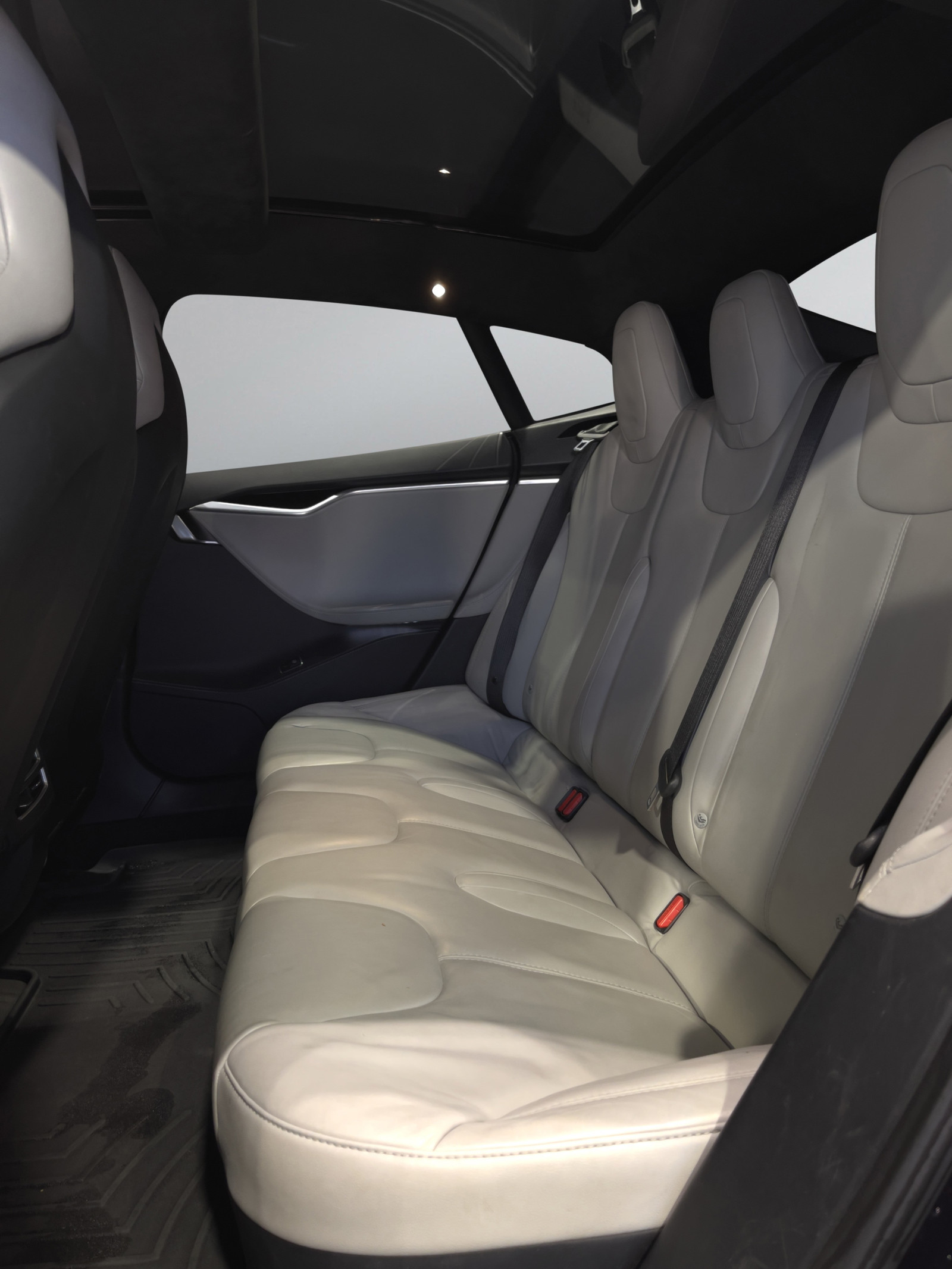 Tesla Model S   image15