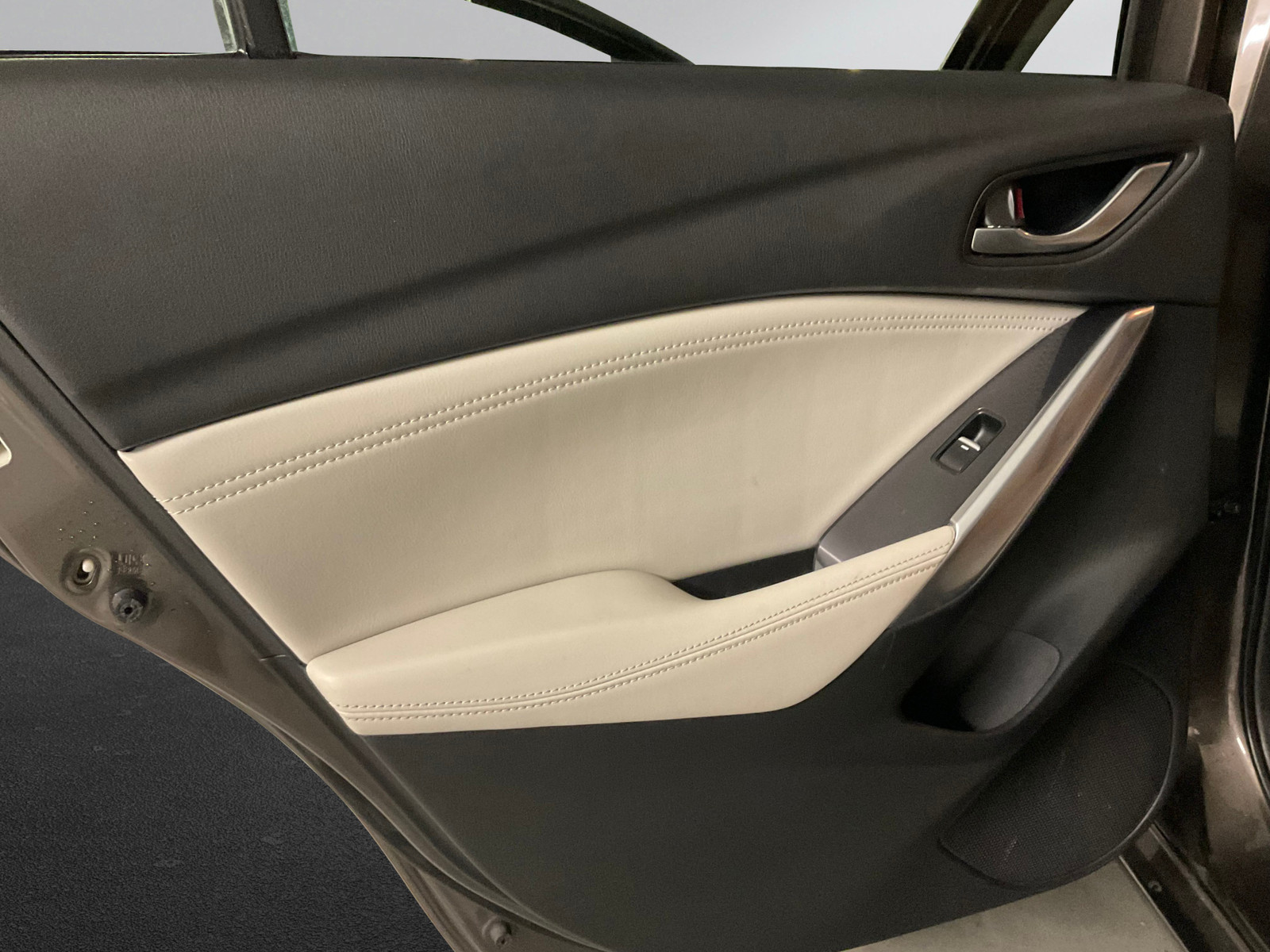 Mazda 6   image15