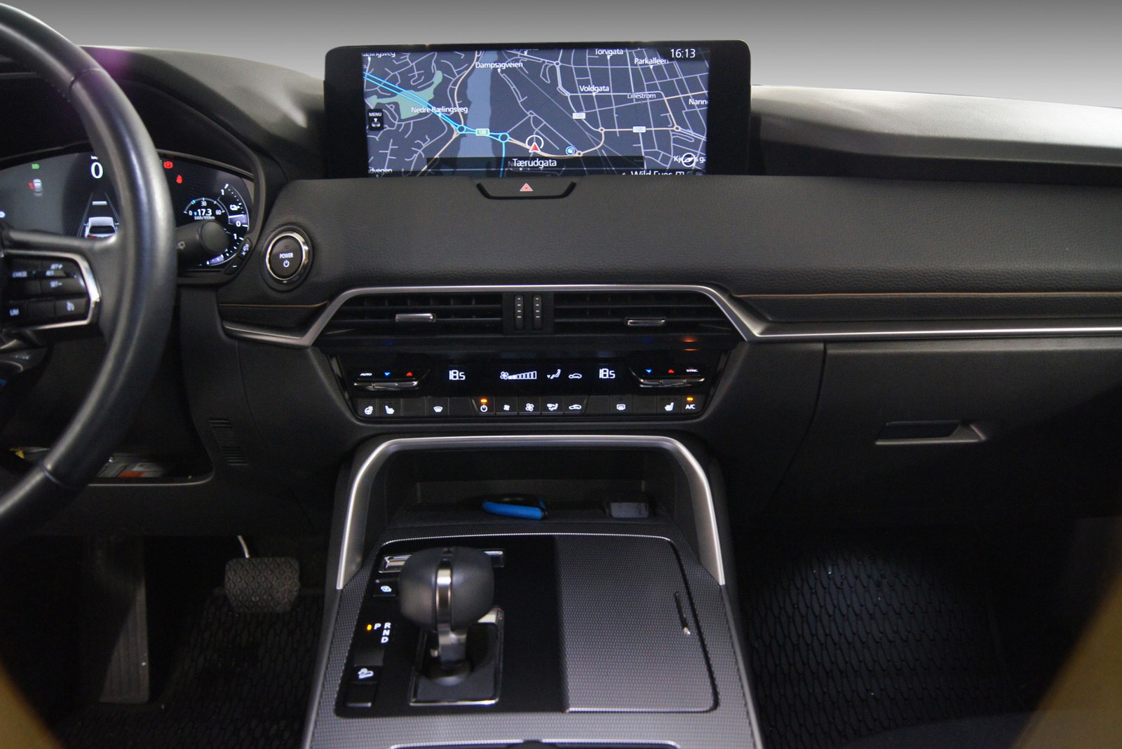 Mazda CX-60   image16