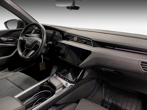 Audi E-tron   image17