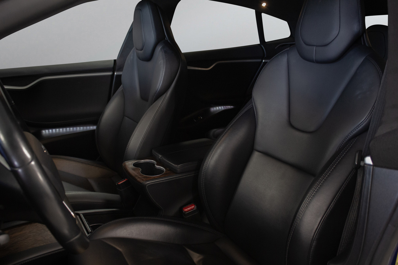 Tesla Model S   image17
