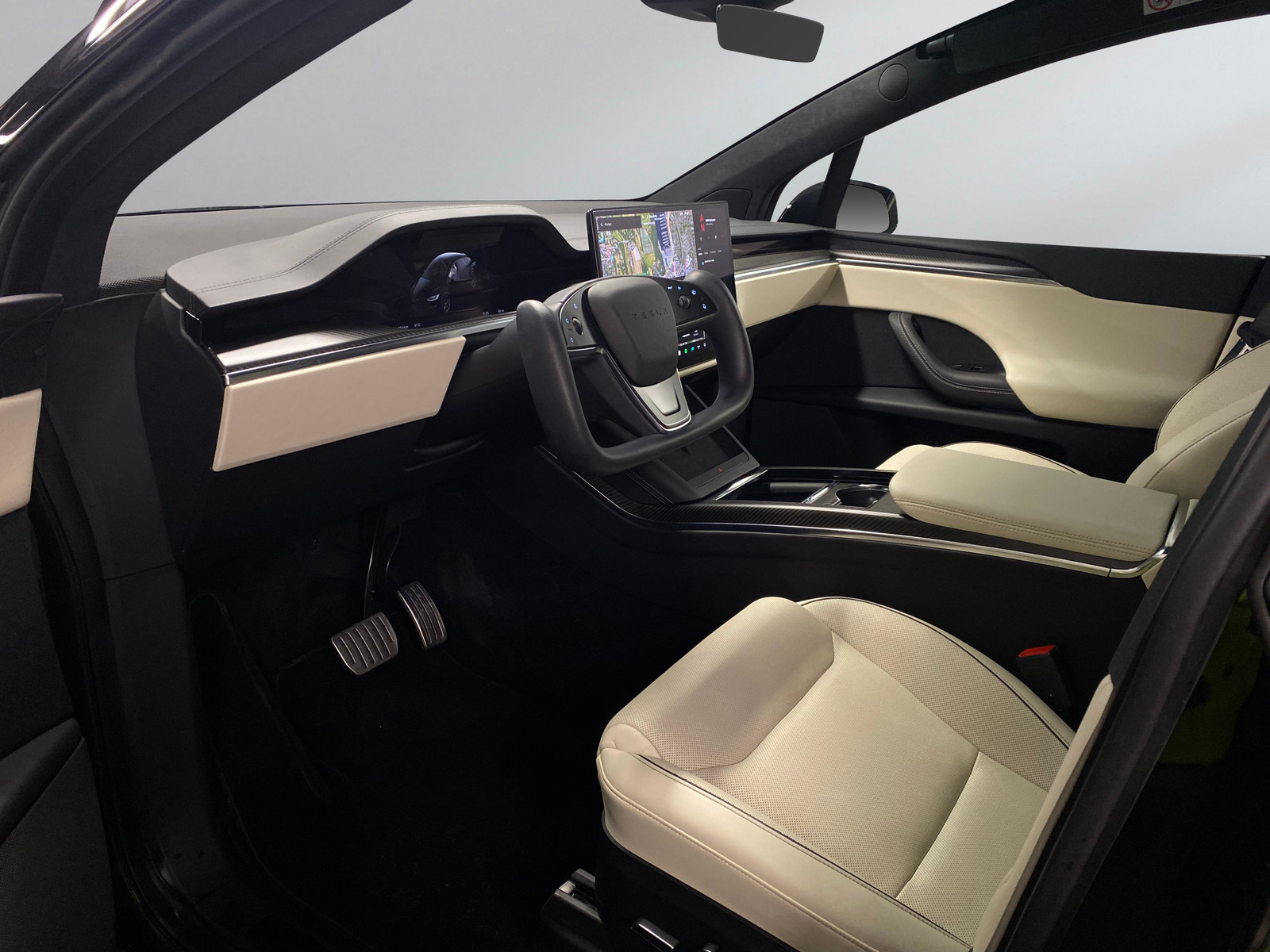 Tesla Model X   image17