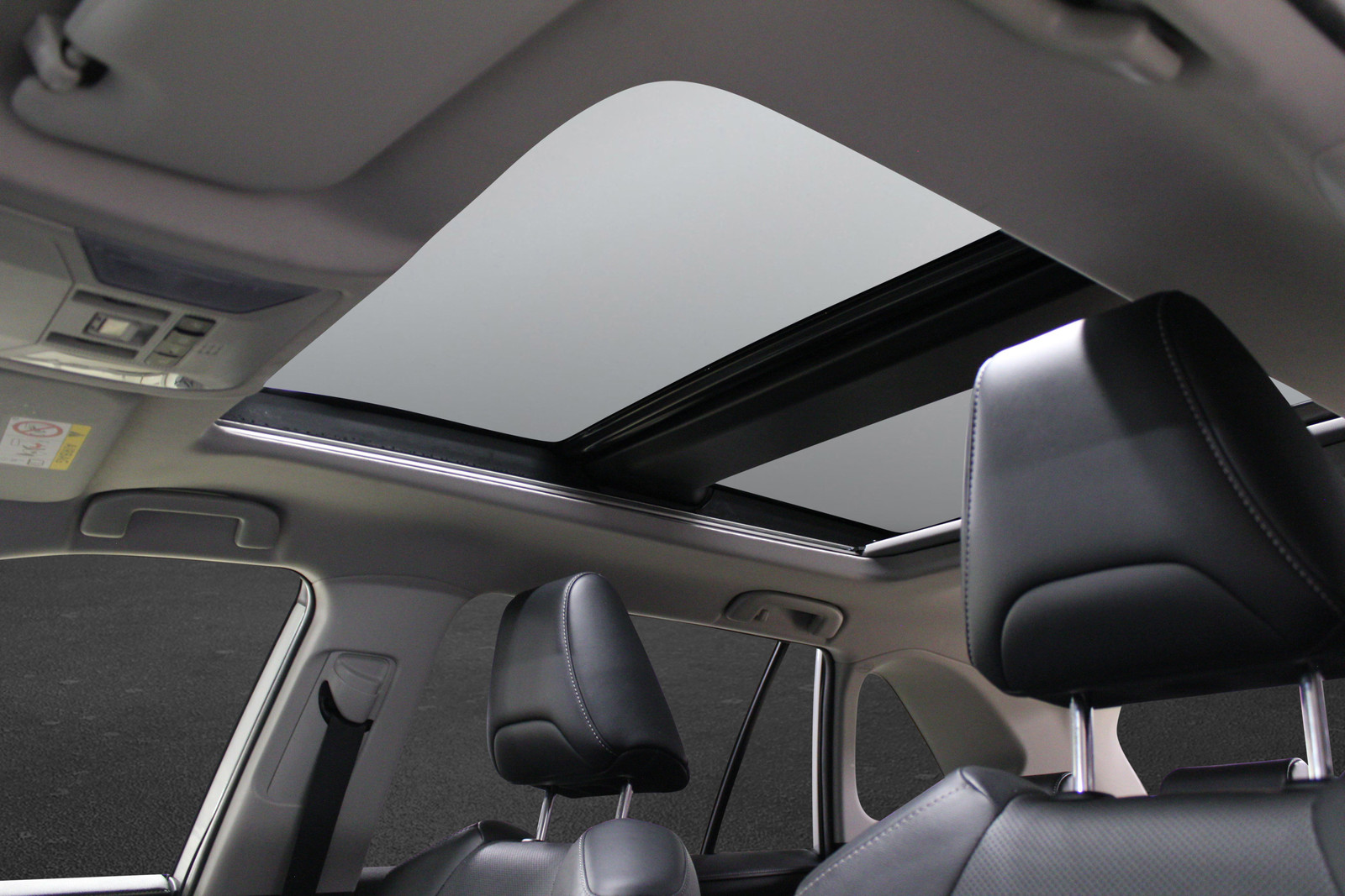 Toyota RAV4   image18