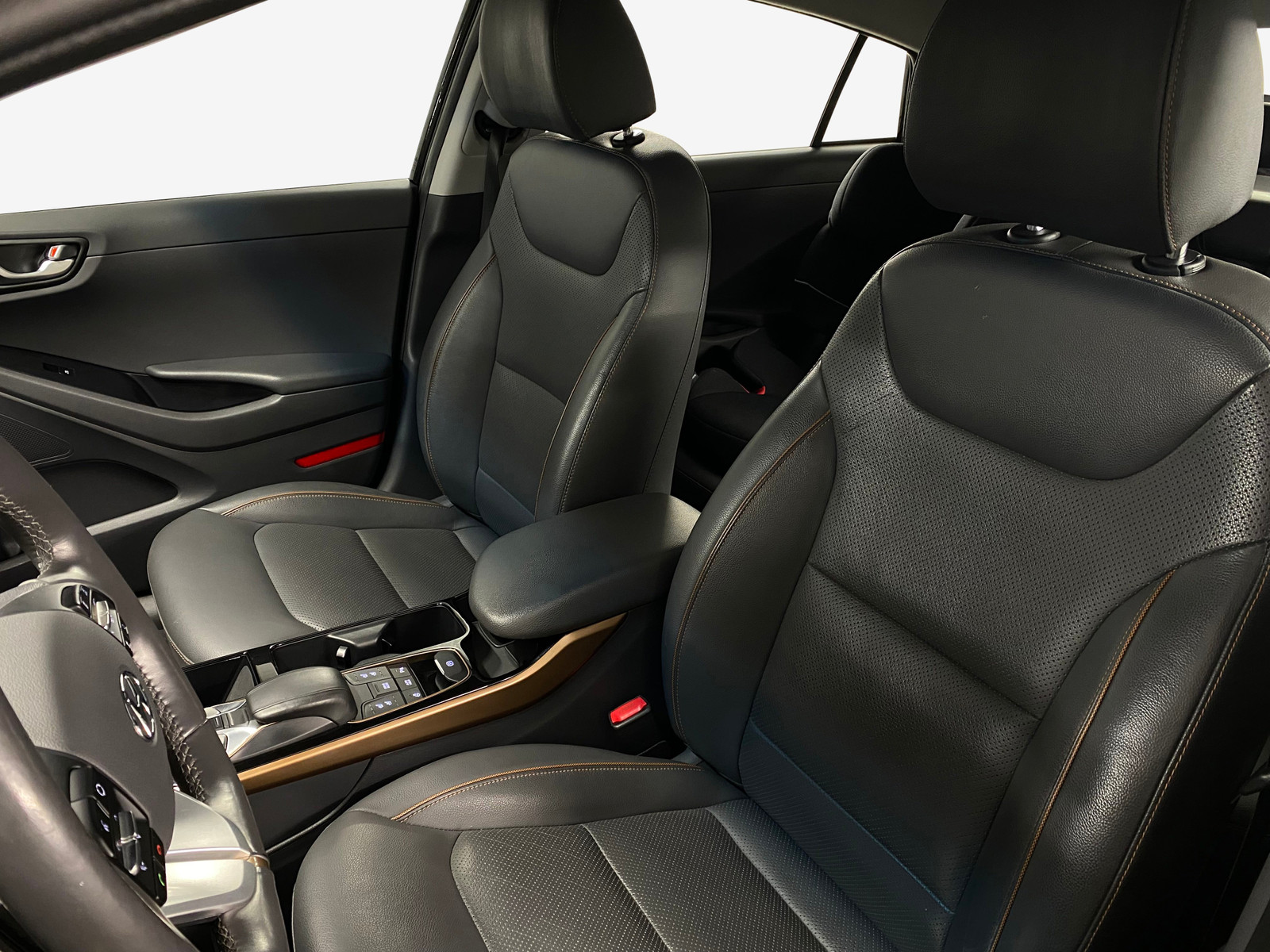 Hyundai IONIQ   image18
