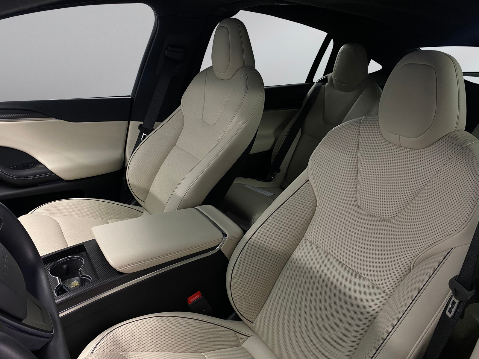 Tesla Model X   image18