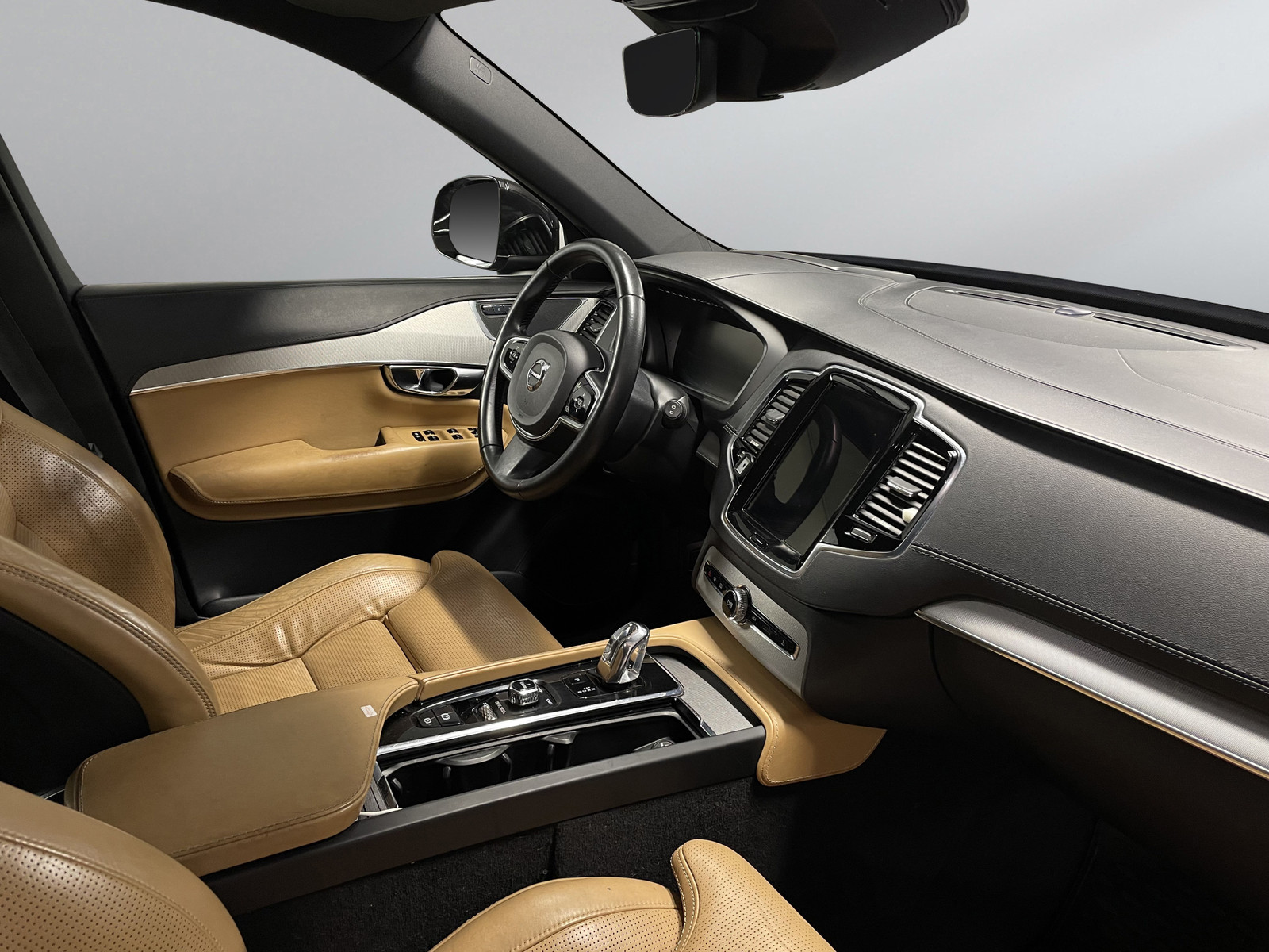 Volvo XC90   image19