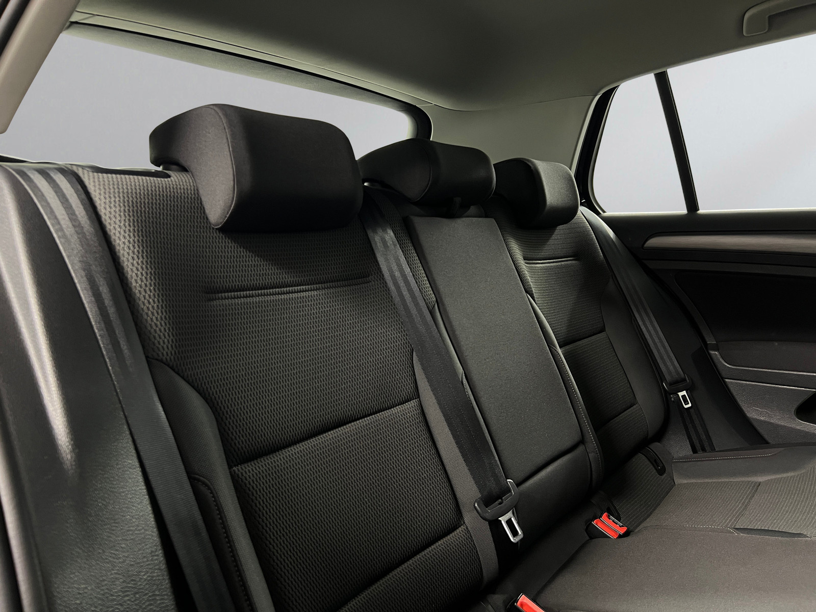 Volkswagen Golf   image19