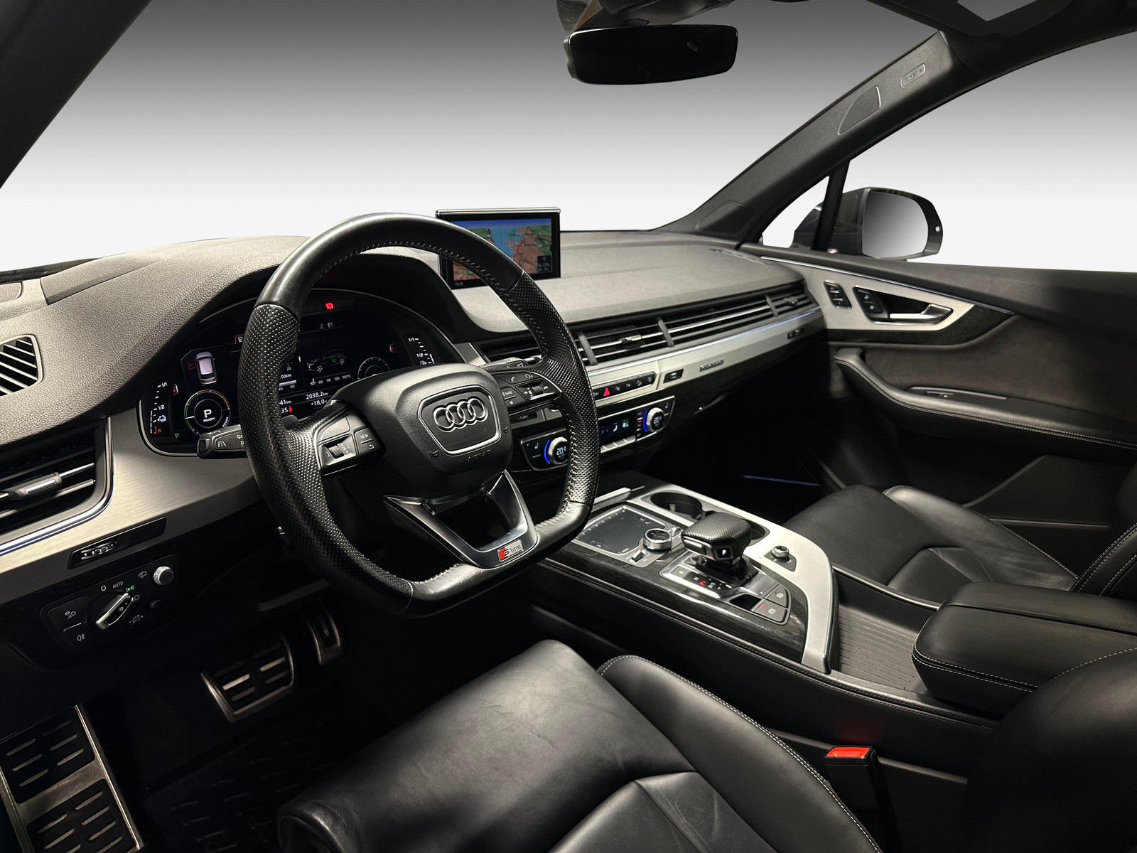 Audi Q7   image19