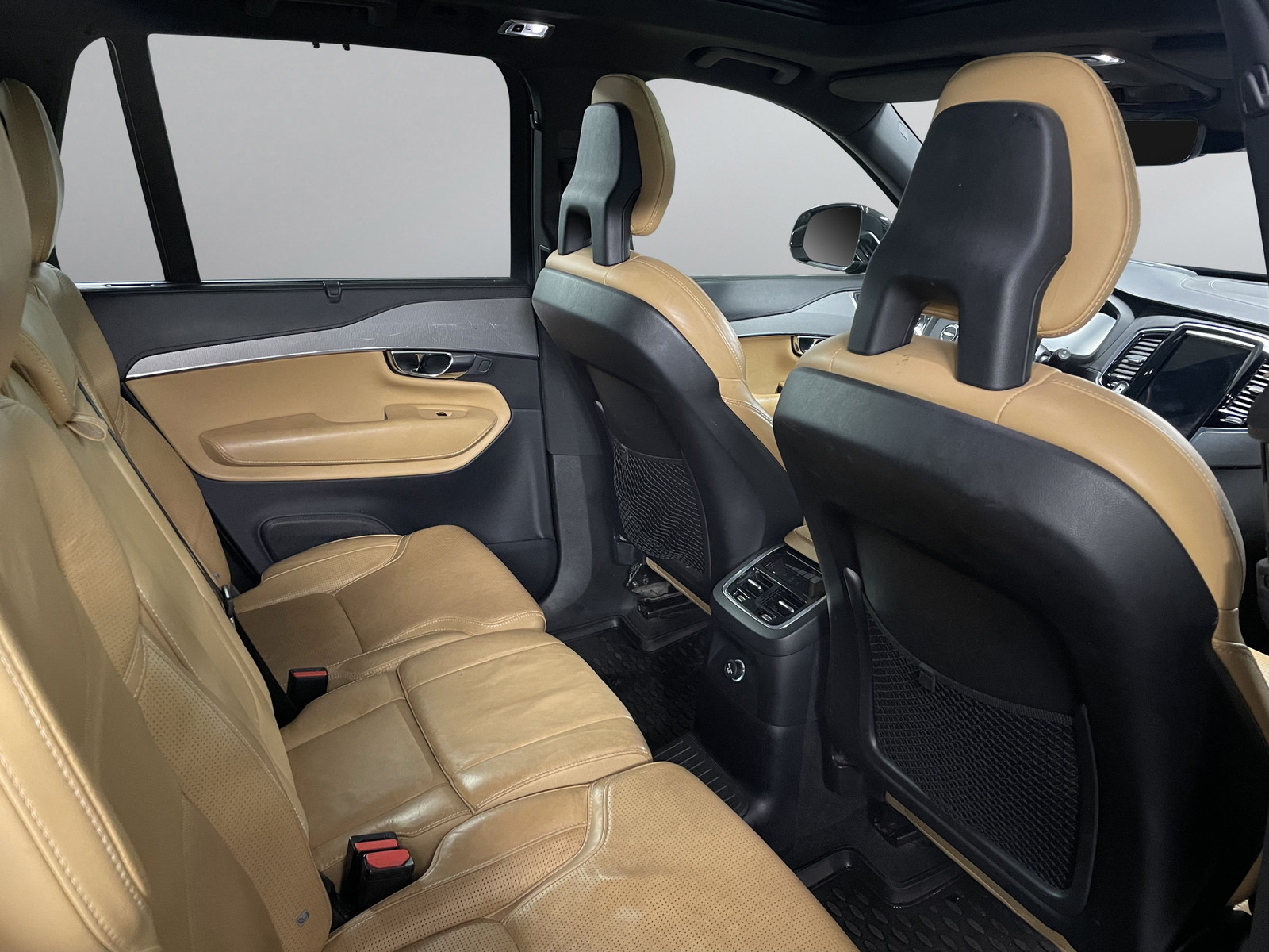 Volvo XC90   image21