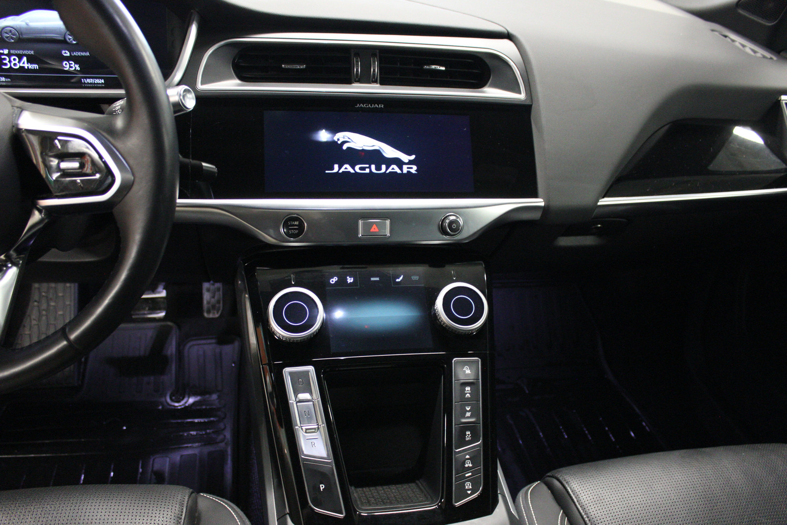 Jaguar I-PACE   image21