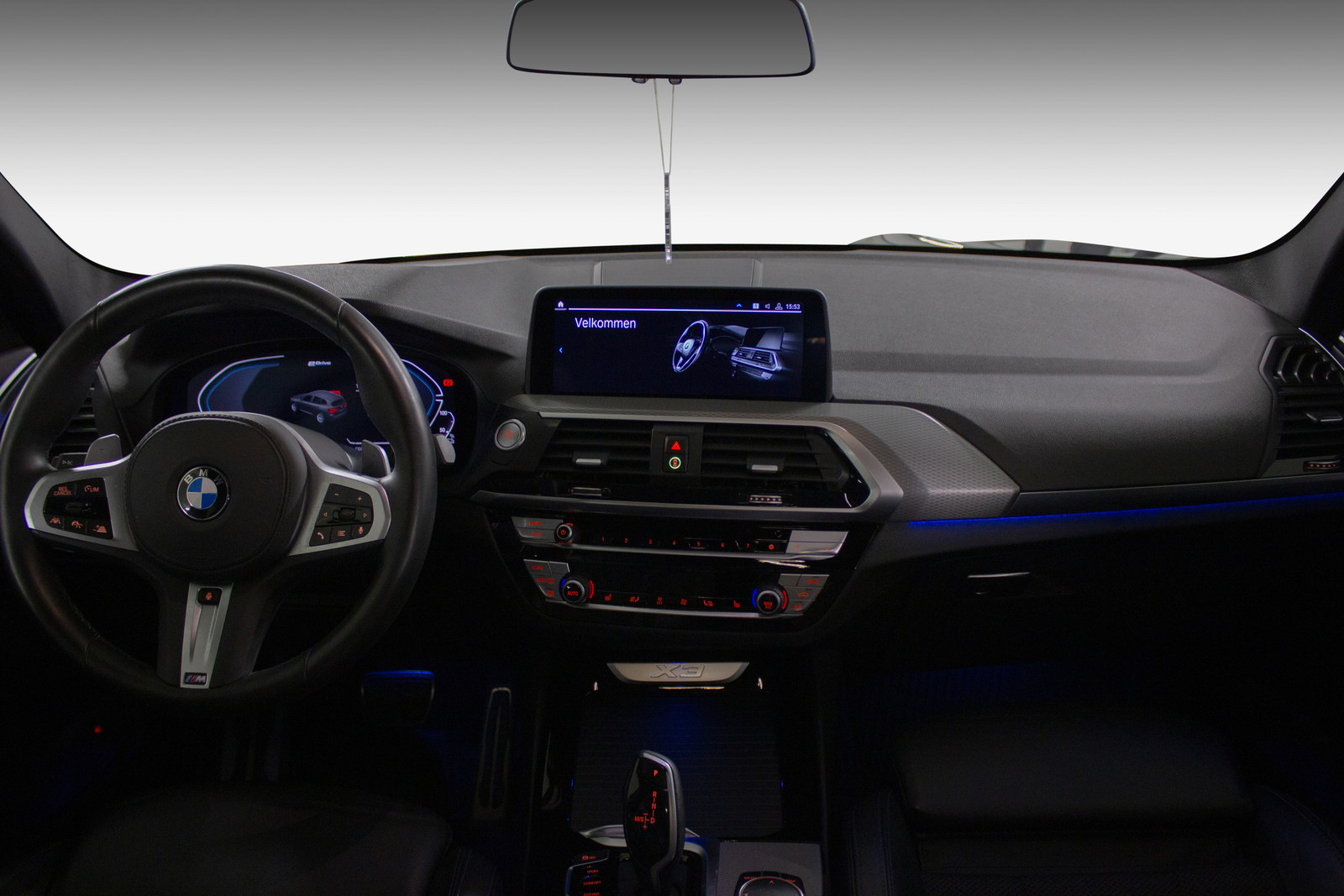 BMW X3   image21