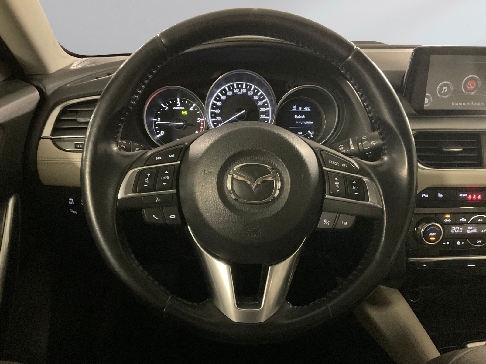 Mazda 6   image21