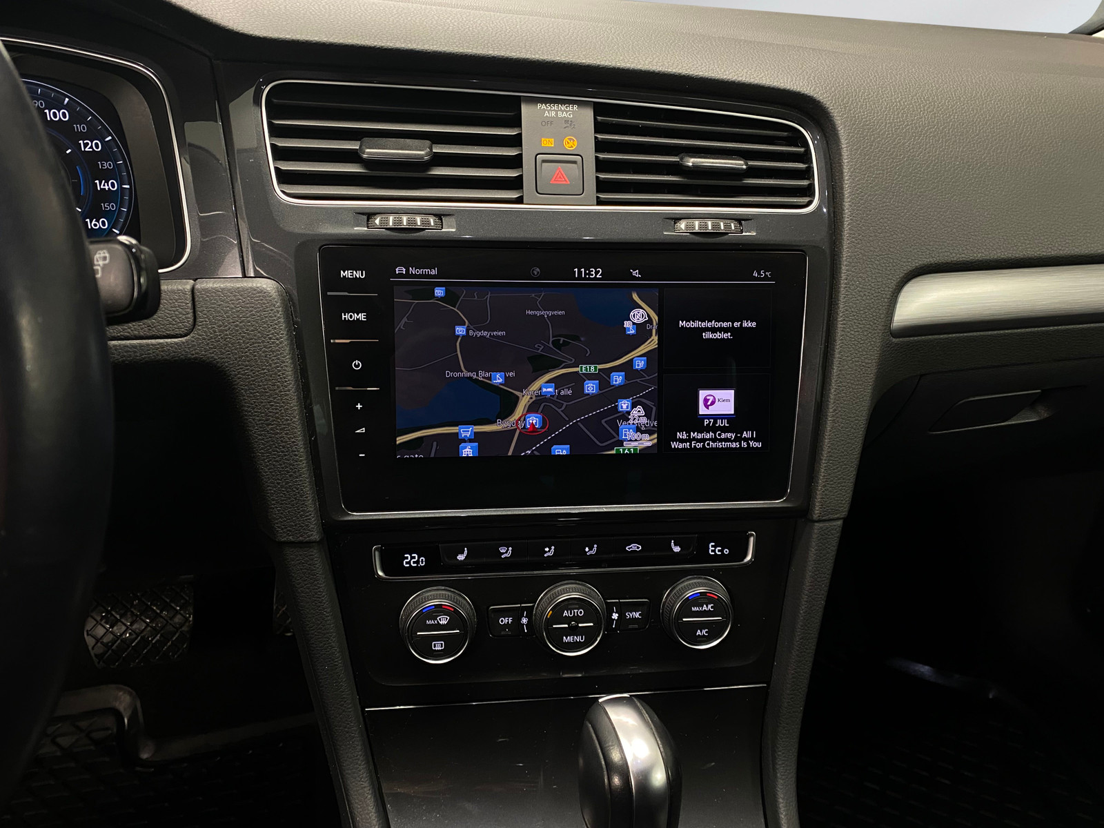 Volkswagen Golf   image21