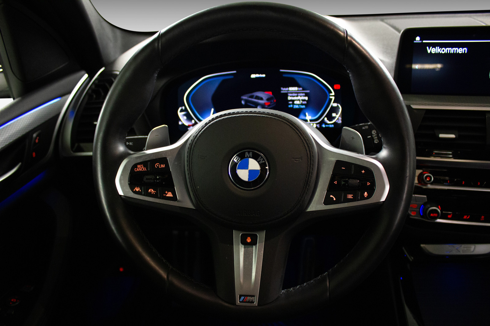 BMW X3   image22