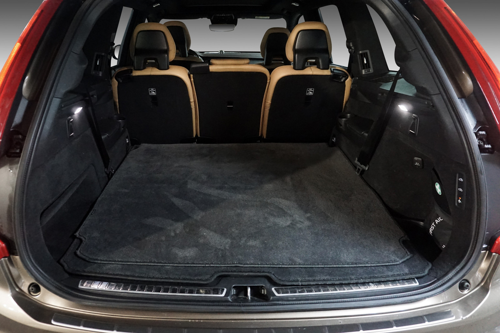 Volvo XC90   image22