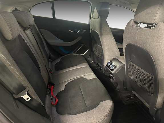 Jaguar I-Pace   image22