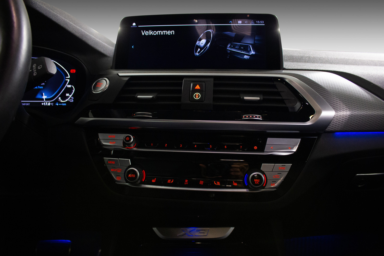 BMW X3   image23