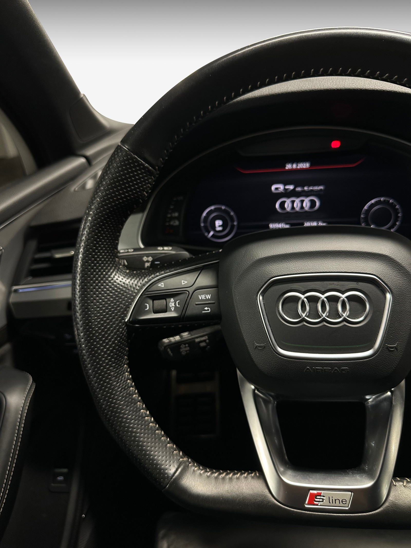 Audi Q7   image23