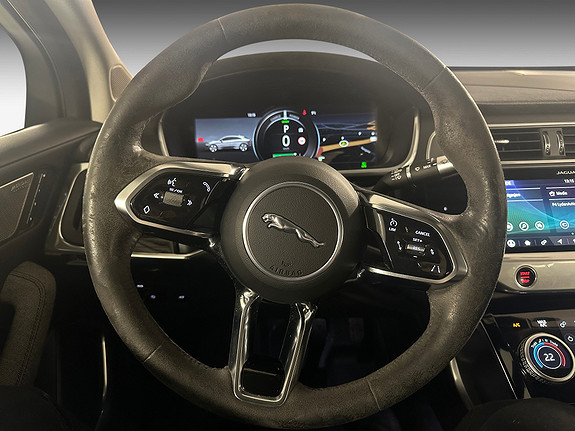 Jaguar I-Pace   image24
