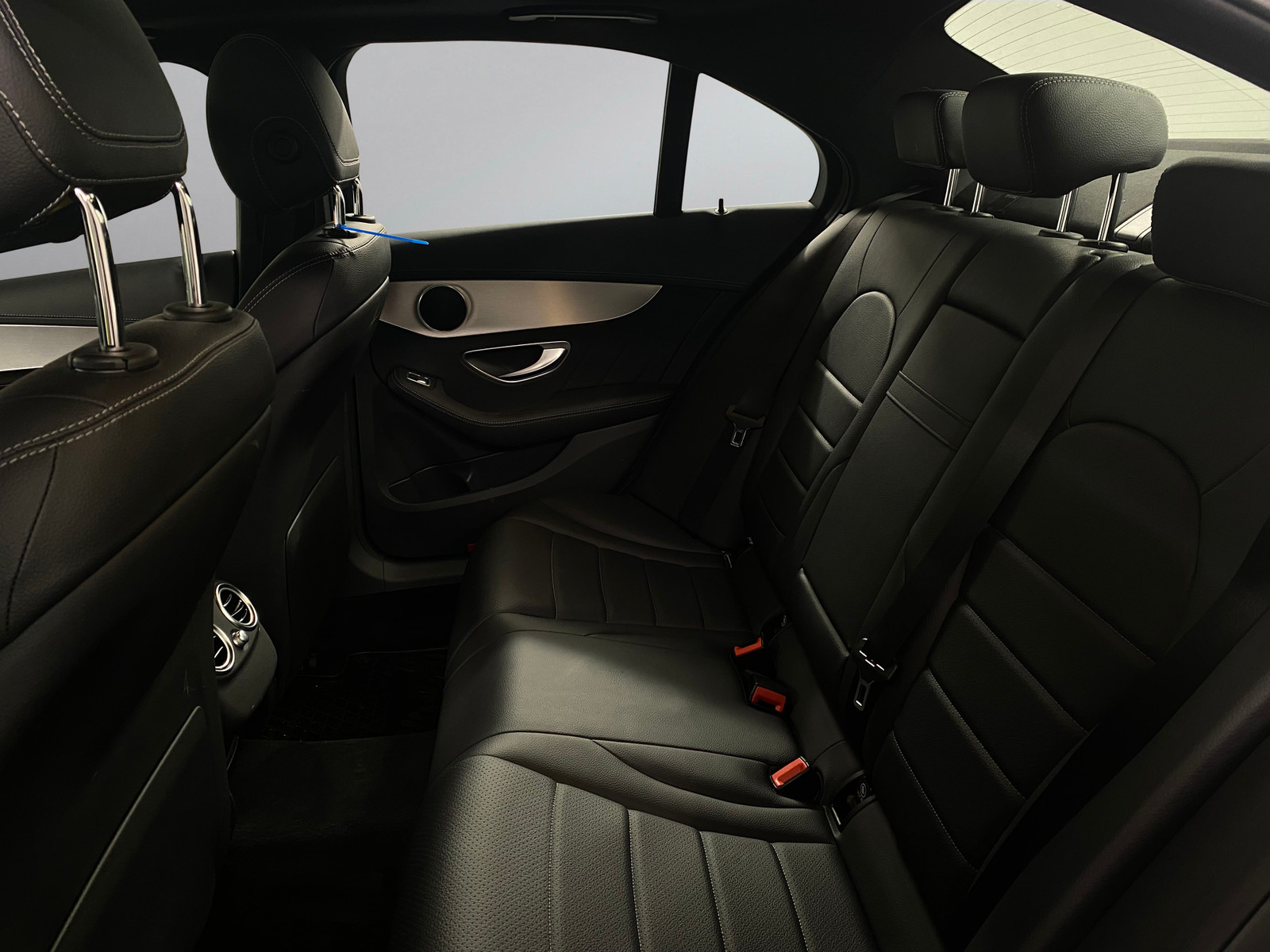 Mercedes-Benz C-Klasse   image24