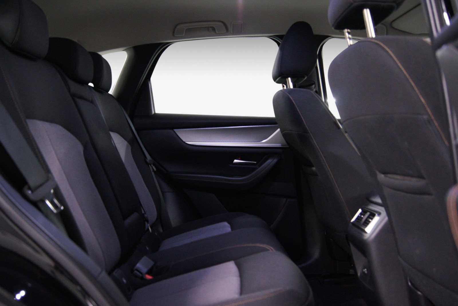 Mazda CX-60   image25