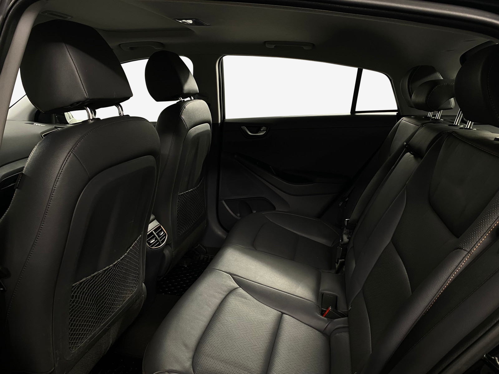 Hyundai IONIQ   image25