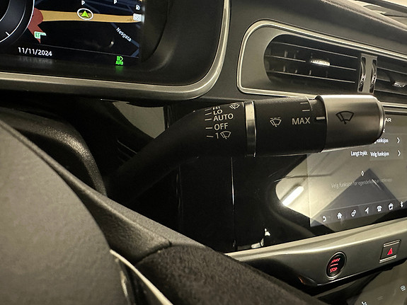 Jaguar I-Pace   image25