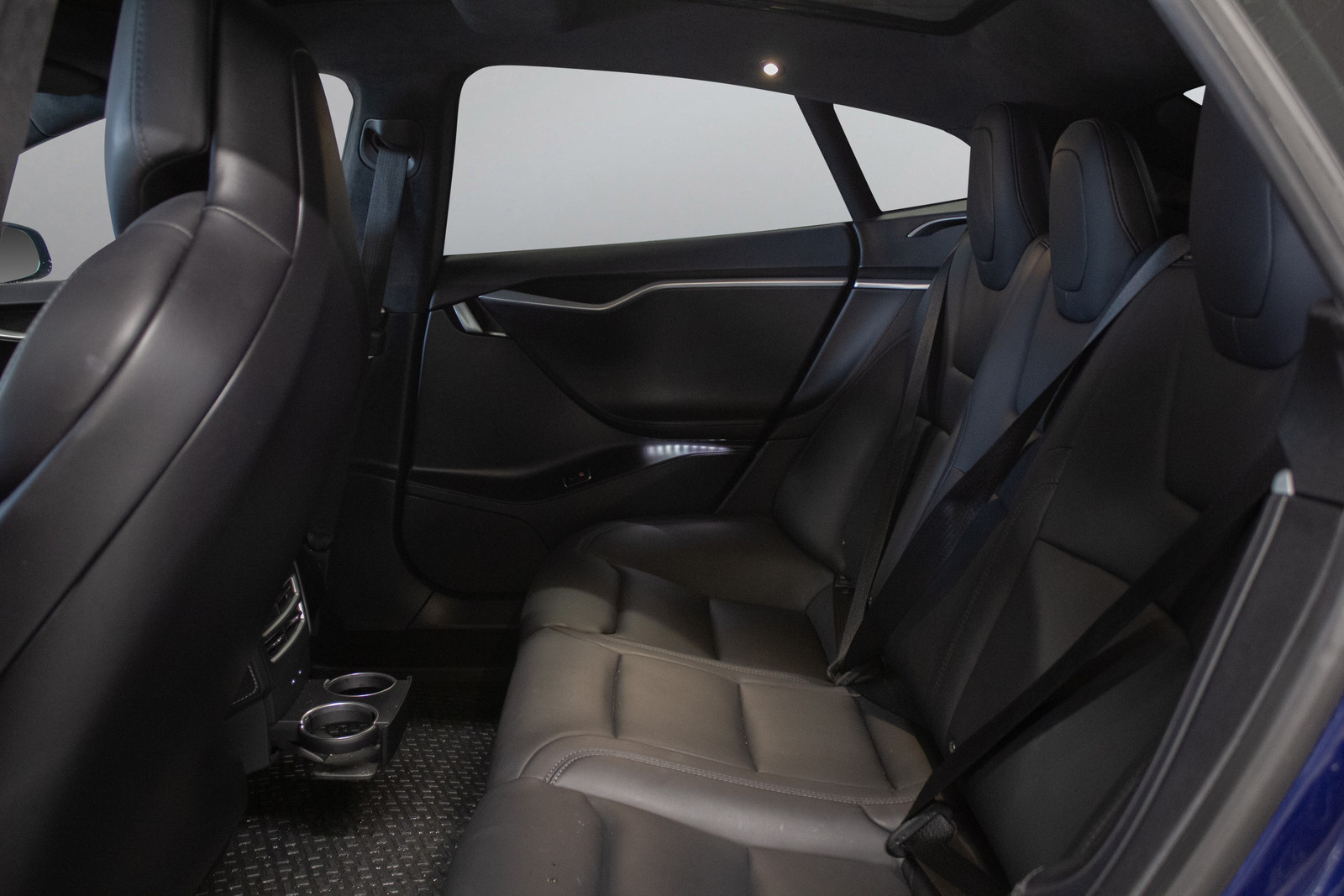 Tesla Model S   image25