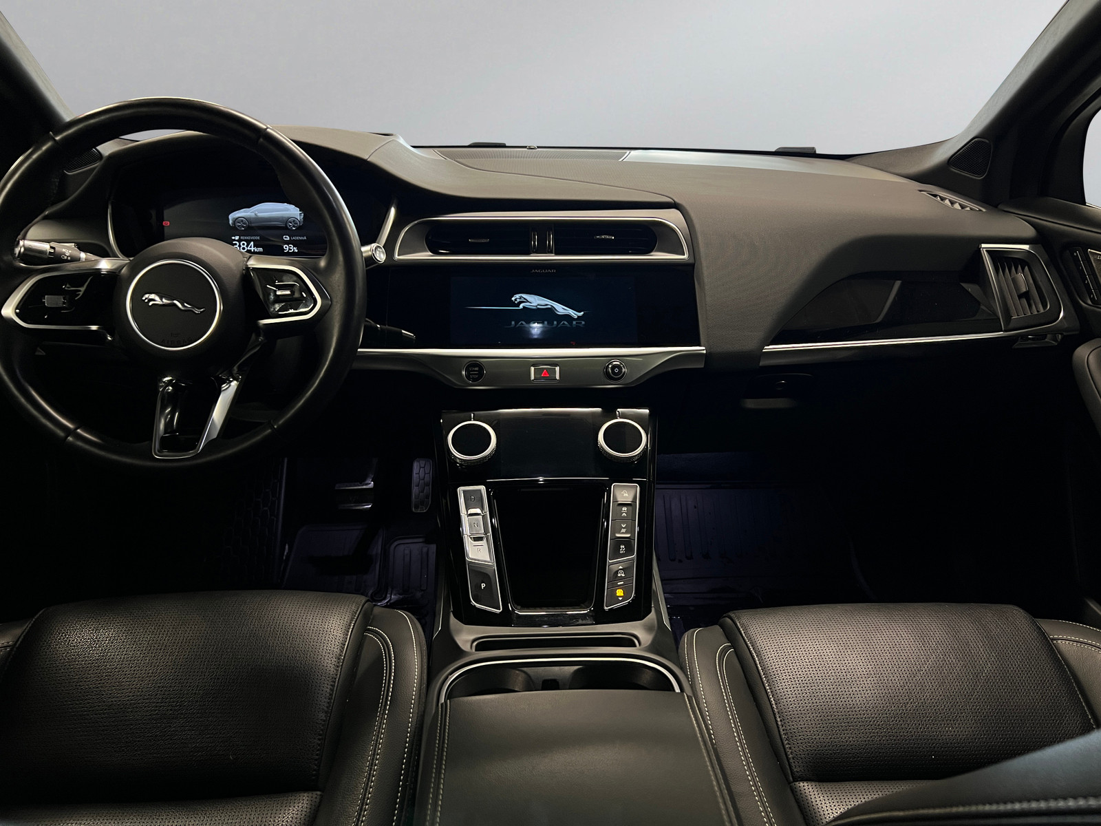 Jaguar I-PACE   image26
