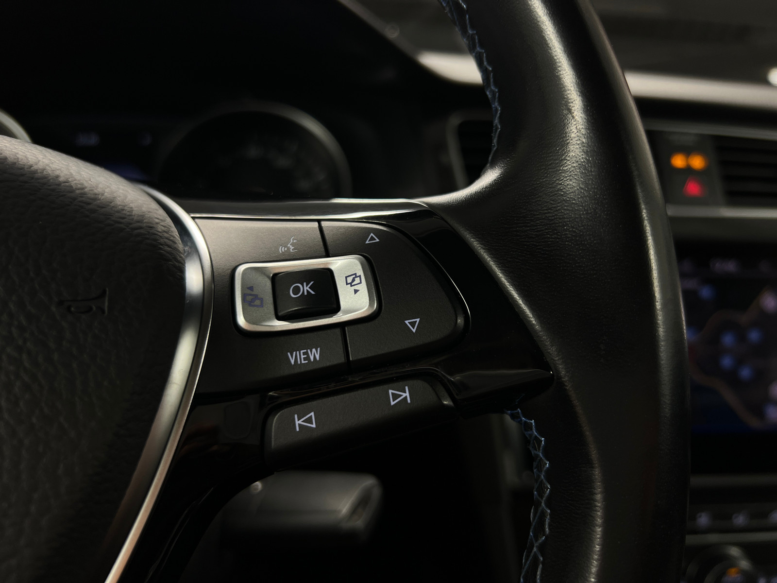 Volkswagen Golf   image26
