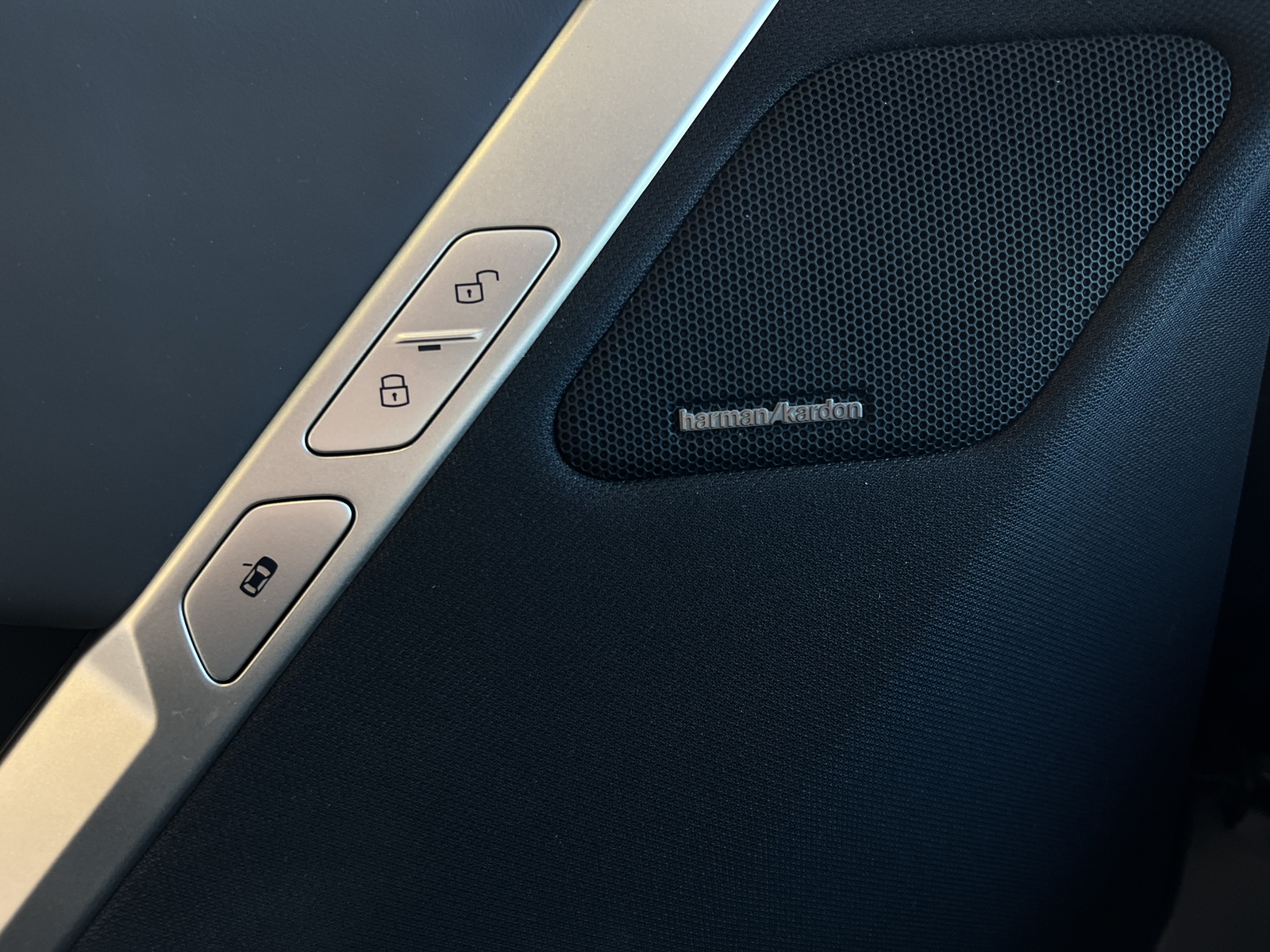 BMW iX xDrive 50   image26