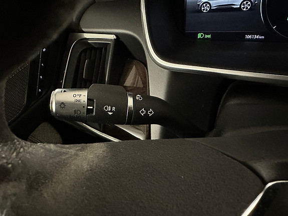 Jaguar I-Pace   image26