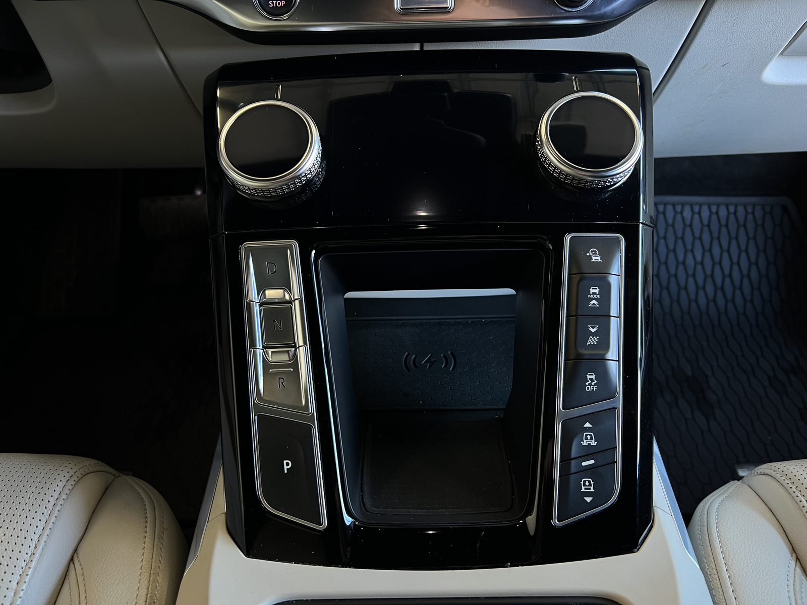 Jaguar I-PACE   image27