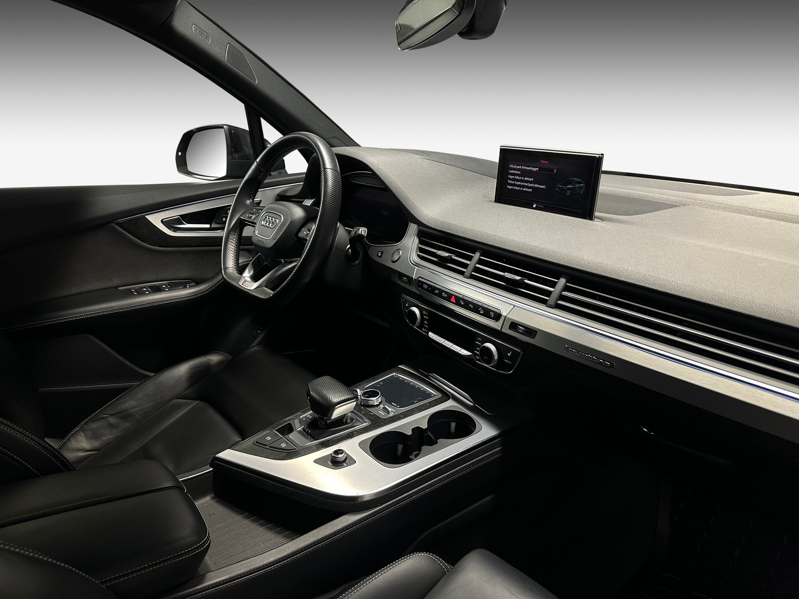 Audi Q7   image27