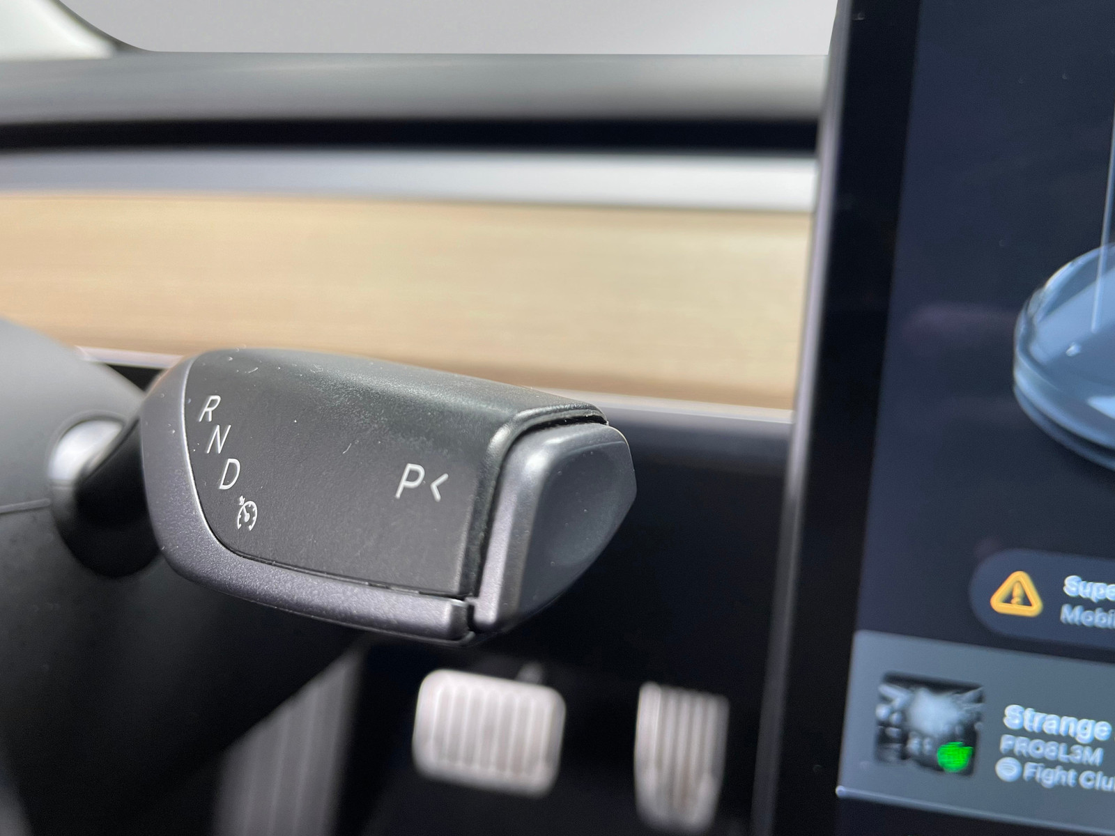 Tesla Model 3   image28