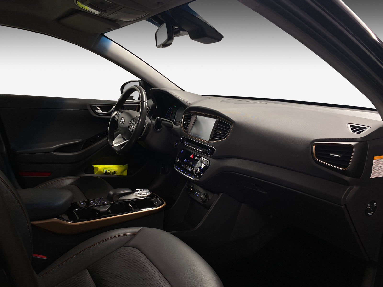Hyundai IONIQ   image28