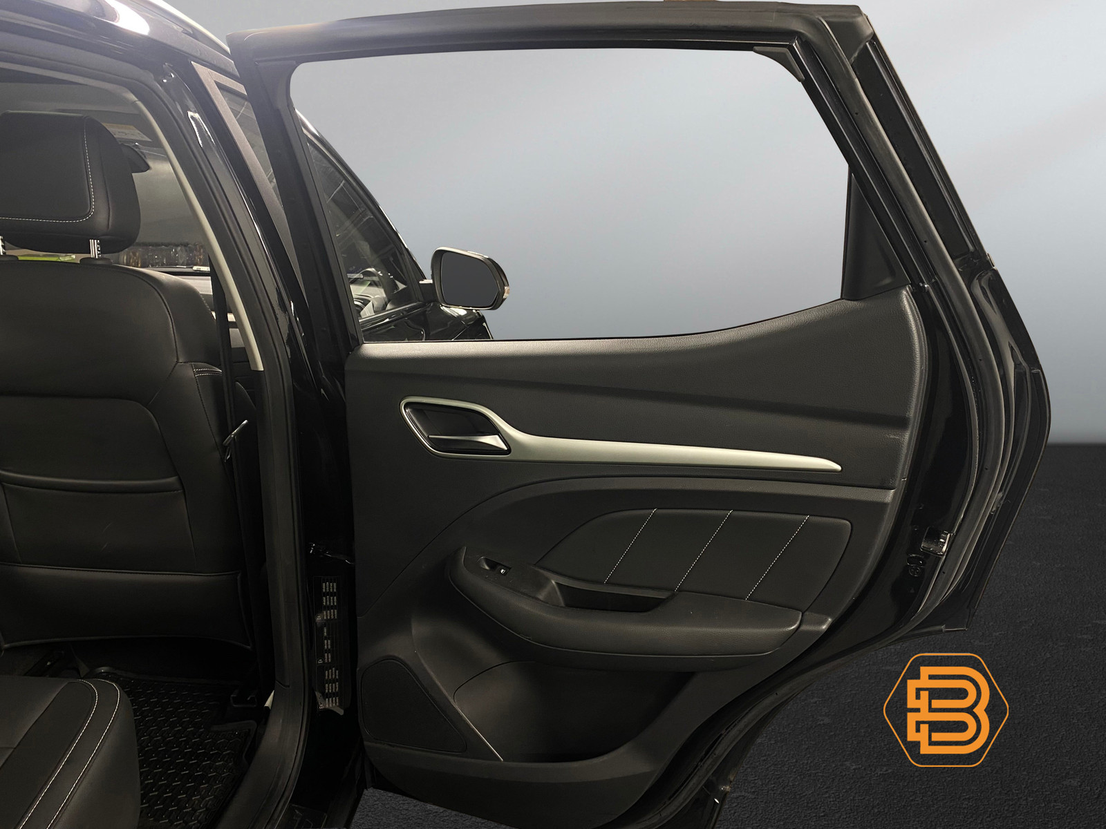 MG ZS EV   image28