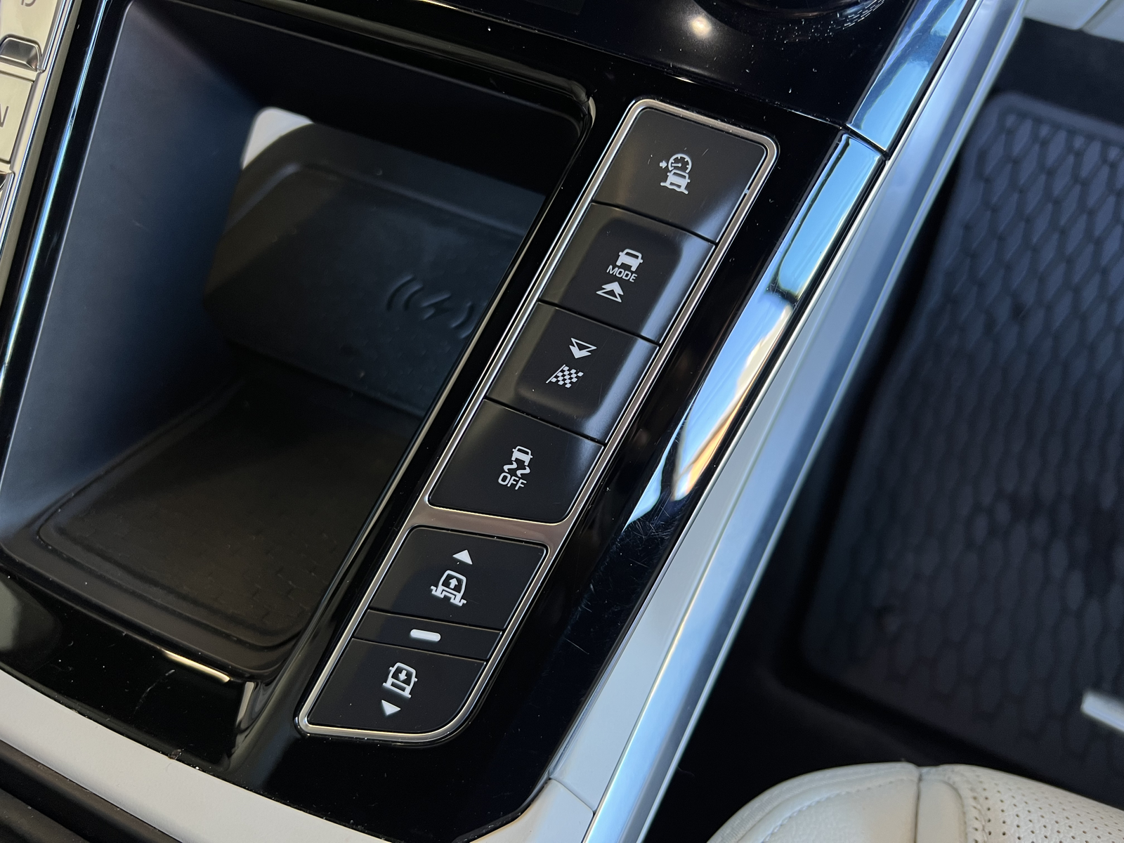 Jaguar I-PACE   image29