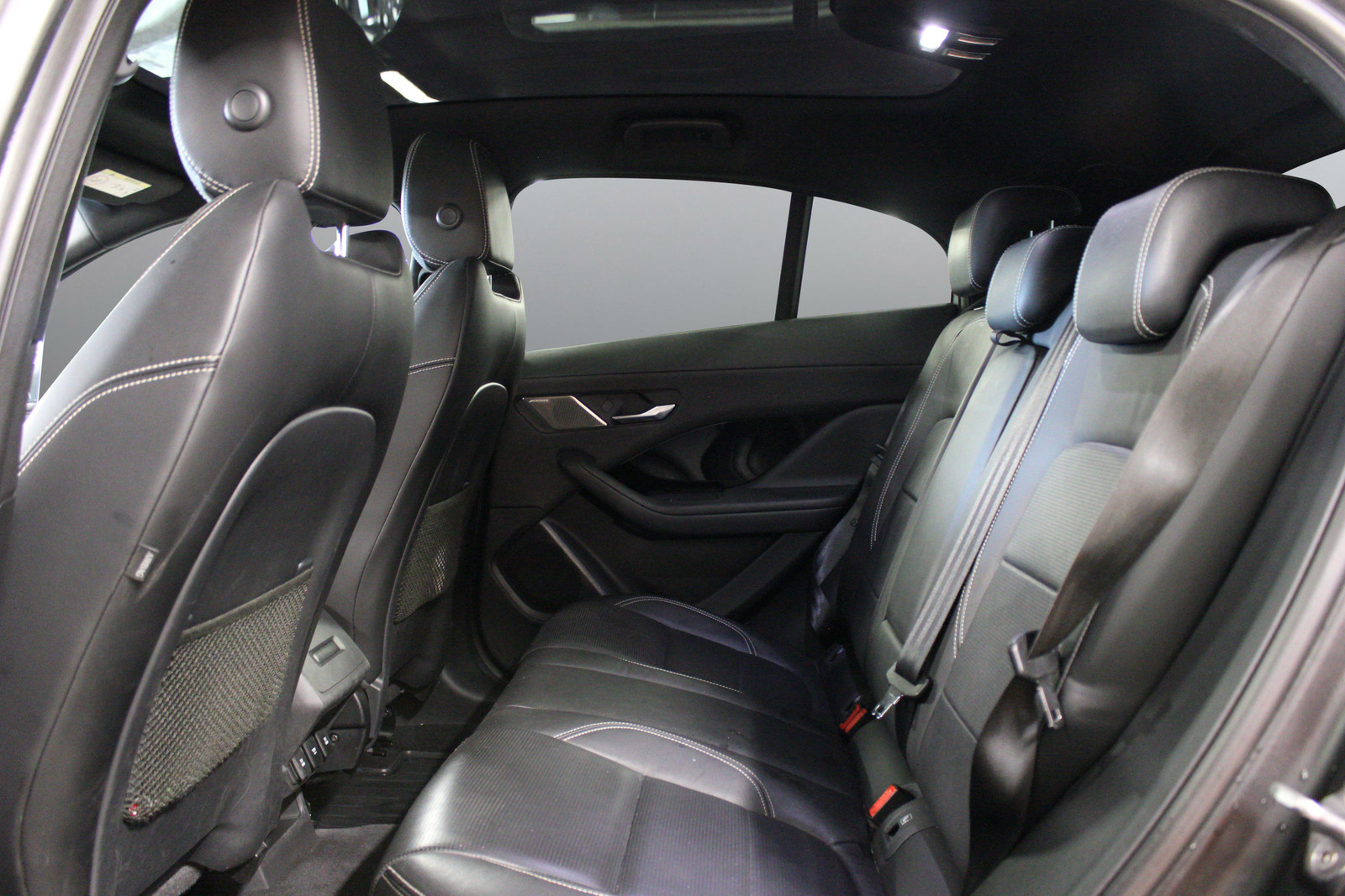 Jaguar I-PACE   image29