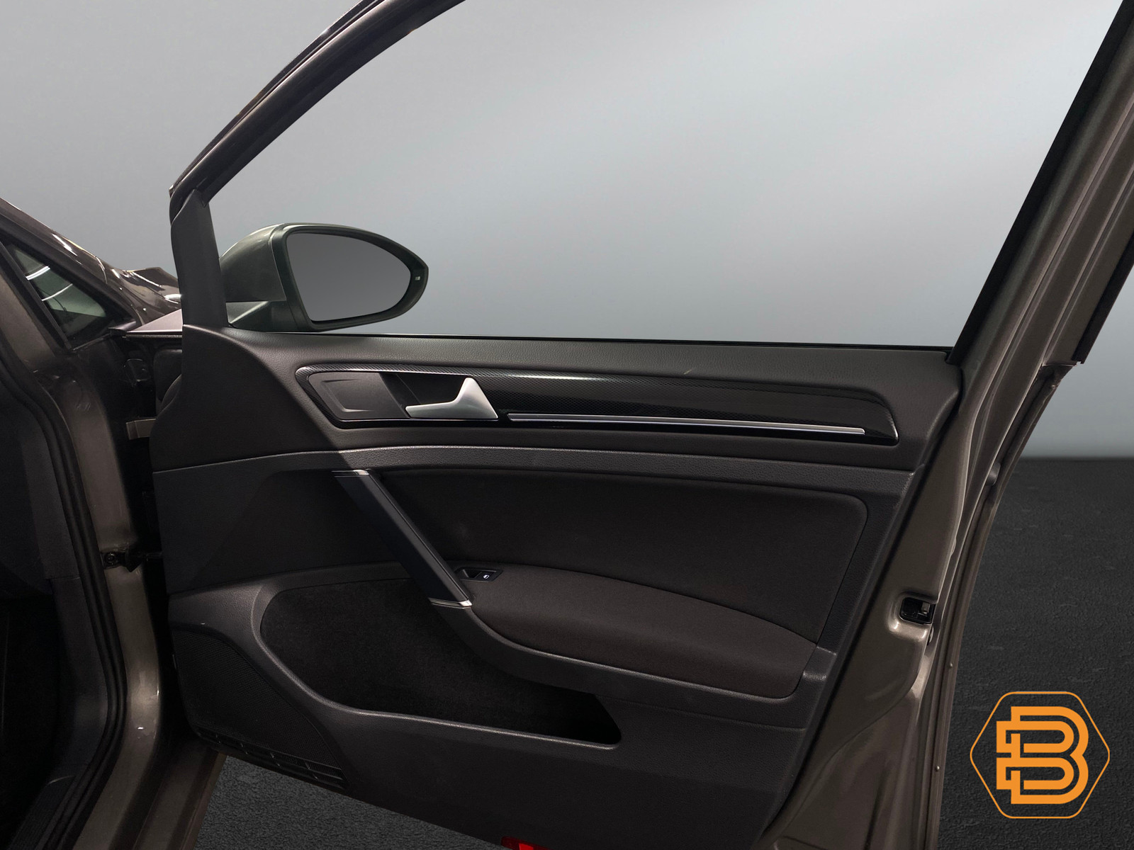 Volkswagen Golf   image29