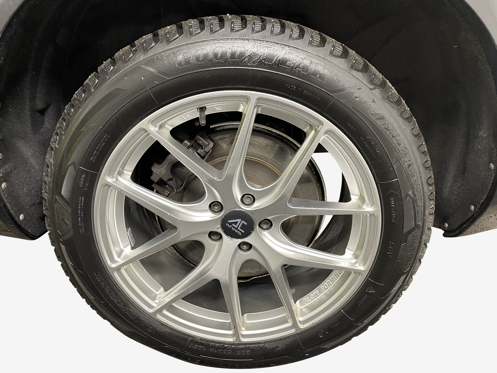 Volvo XC90   image30