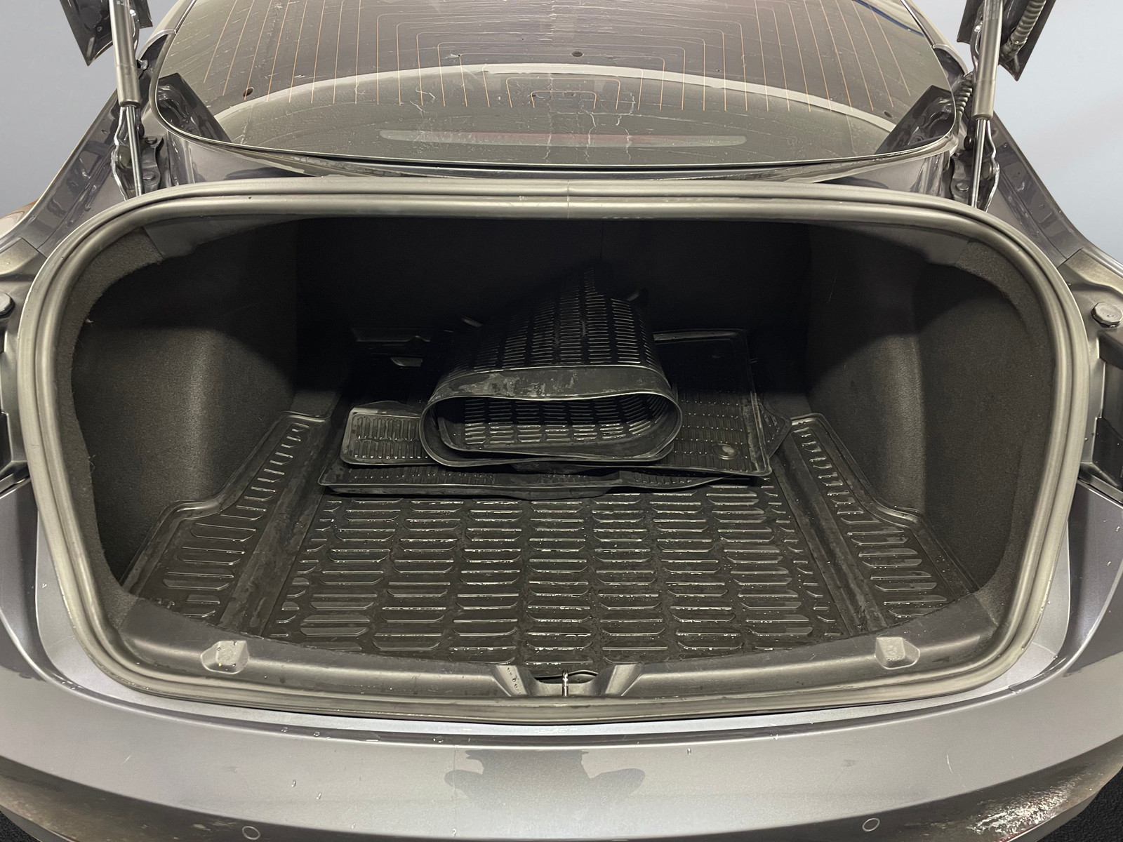 Tesla Model 3   image30