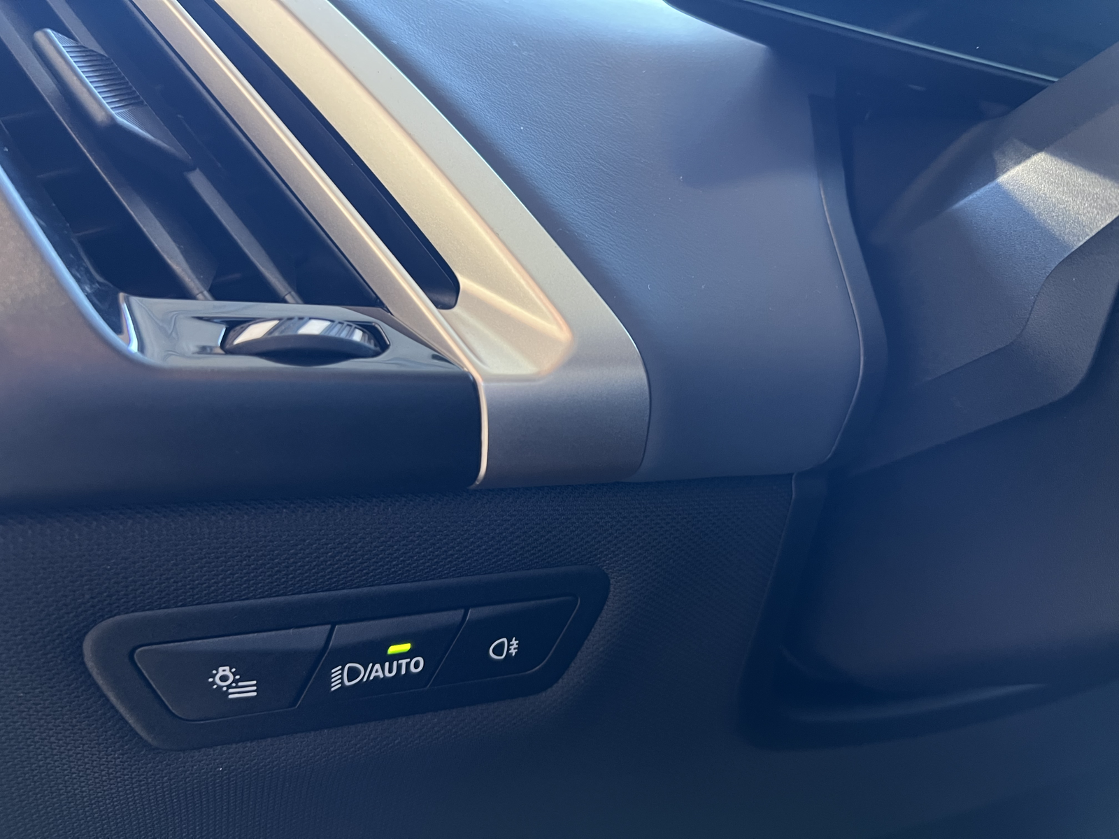 BMW iX xDrive 50   image30