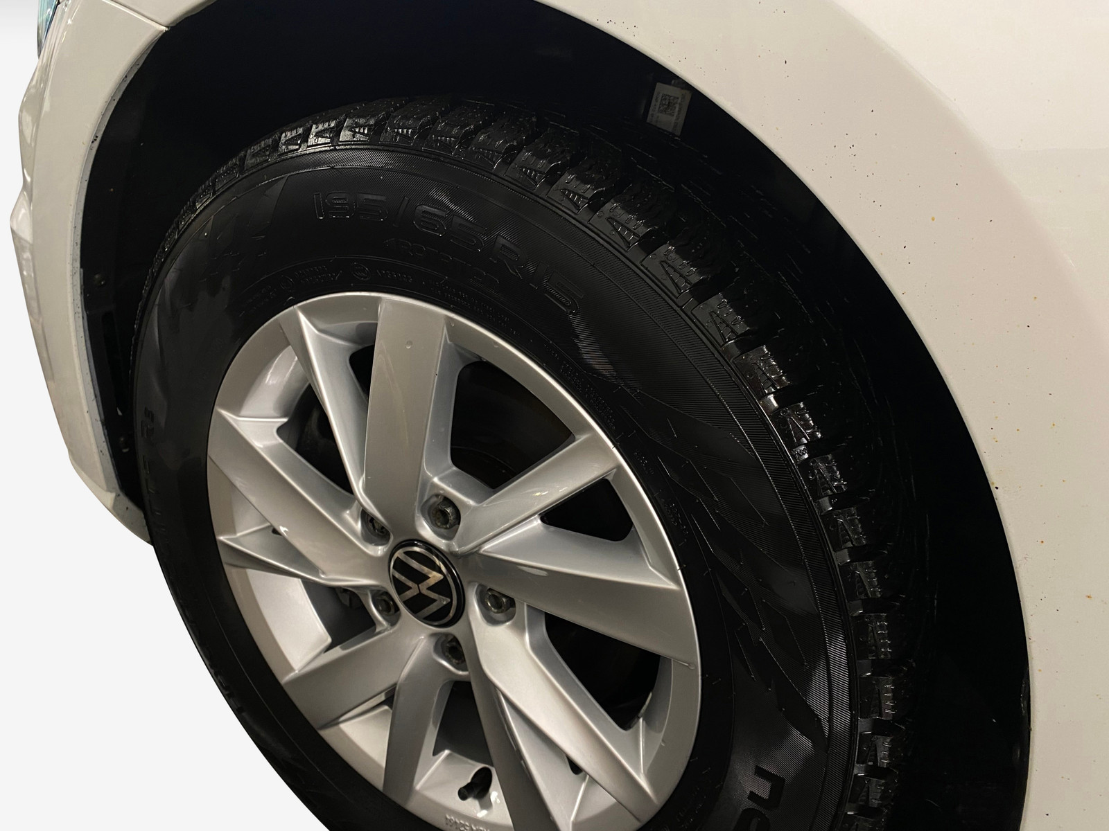 Volkswagen Golf   image30